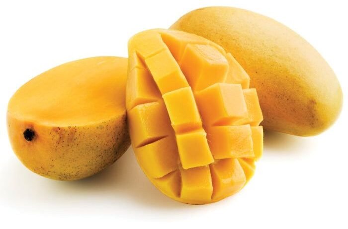 We supply bulk mangoes for wholesalers, supermarkets, fruit exporters, and processing industries. Suitable for fresh consumption, juices, shakes, desserts, and pulp production, our export quality mangoes meet domestic and international market requirements.